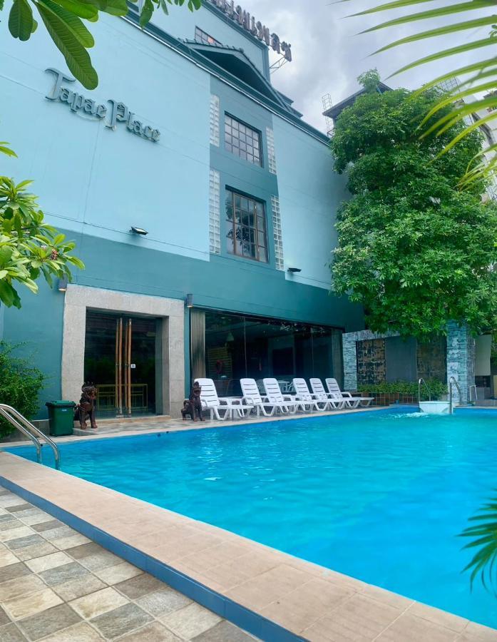 Thapaeplacehotel Chiang Mai Exterior foto